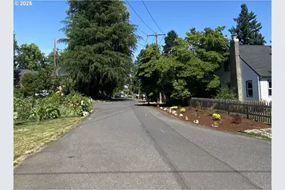 1690 16th St, West Linn, OR 97068 - Photo 2