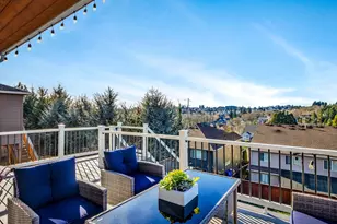 2805 York St, West Linn, OR 97068 - Photo 2