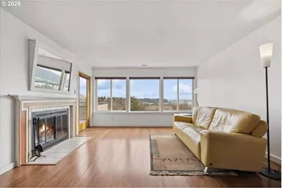 7545 N Edgewater Ave, Portland, OR 97203 - Photo 4