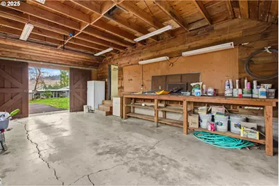 37308 Highway 58, Pleasant Hill, OR 97455 - Photo 32