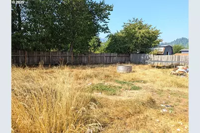 47696 W 1st St, Oakridge, OR 97463 - Photo 20