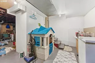 215 NE Going St, Portland, OR 97211 - Photo 28