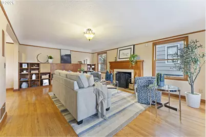 7126 N Ivanhoe St, Portland, OR 97203 - Photo 4