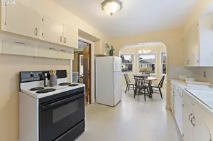 7126 N Ivanhoe St, Portland, OR 97203 - Photo 10