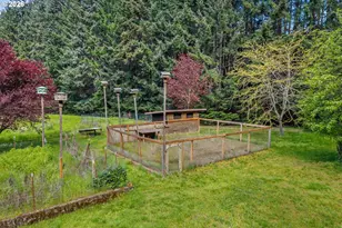 586 NW Loop Rd, White Salmon, WA 98672 - Photo 42