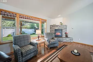 16676 McClintock Pl, La Pine, OR 97739 - Photo 4