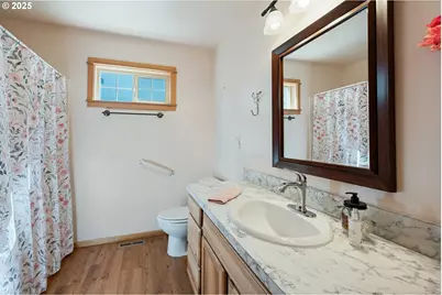 16676 McClintock Pl, La Pine, OR 97739 - Photo 18