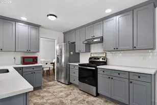 820 NE 168th Pl, Portland, OR 97230 - Photo 12