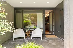 245 SW Meade St, Portland, OR 97201 - Photo 6