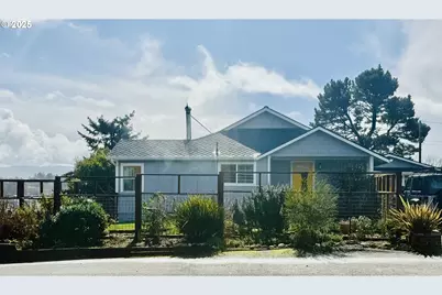 236 Fountain Ct, Brookings, OR 97415 - Photo 2