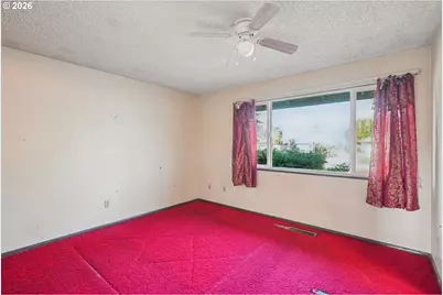 1384 NE 19th St, Gresham, OR 97030 - Photo 12