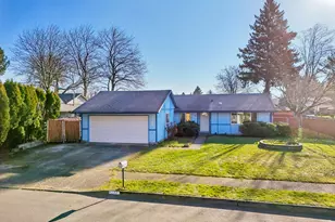 1384 NE 19th St, Gresham, OR 97030 - Photo 2