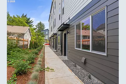 11 NE 55th Ave, Portland, OR 97213 - Photo 2