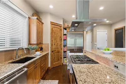 9830 NW Wayne Ln, Portland, OR 97229 - Photo 12