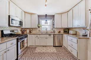 4667 Exeter St, West Linn, OR 97068 - Photo 8