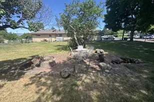 401 3rd St, La Grande, OR 97850 - Photo 32