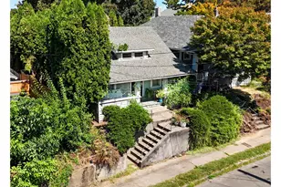 3417 SE Grant Ct, Portland, OR 97214 - Photo 2