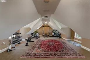 5230 Eola Dr, Salem, OR 97304 - Photo 38