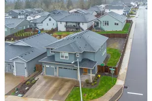 1729 NE Cascadia Ridge Dr, Estacada, OR 97023 - Photo 2