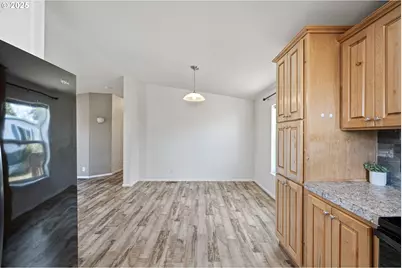 1415 S Bertelsen Rd #112, Eugene, OR 97402 - Photo 10