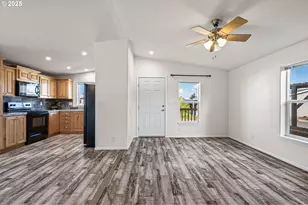 1415 S Bertelsen Rd, Eugene, OR 97402 - Photo 4