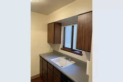 7856 SE Stephanie Ct, Milwaukie, OR 97222 - Photo 8