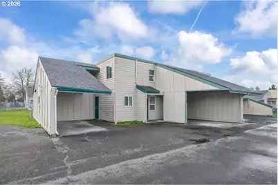 7856 SE Stephanie Ct, Milwaukie, OR 97222 - Photo 2