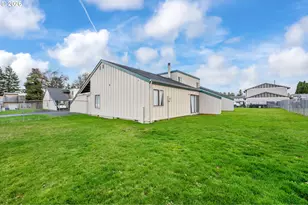 7856 SE Stephanie Ct, Milwaukie, OR 97222 - Photo 4