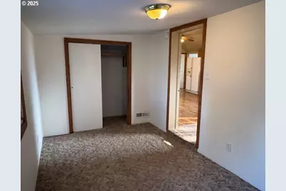 1645 4th St, Haines, OR 97833 - Photo 16