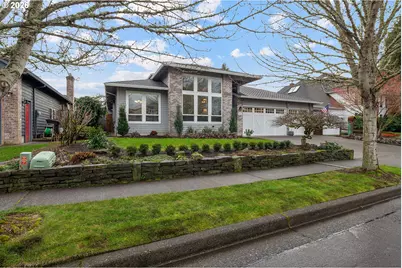 2190 River Heights Cir, West Linn, OR 97068 - Photo 2