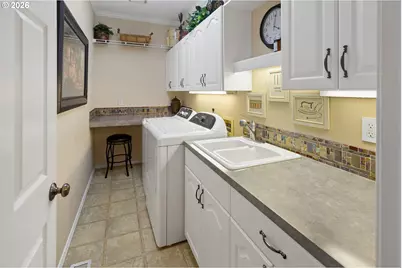 2190 River Heights Cir, West Linn, OR 97068 - Photo 32