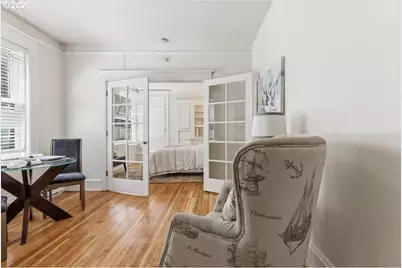 2109 NW Irving St #211, Portland, OR 97210 - Photo 4
