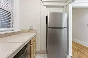 2109 NW Irving St, Portland, OR 97210 - Photo 10