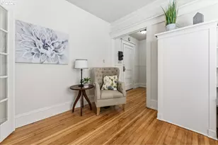 2109 NW Irving St, Portland, OR 97210 - Photo 12