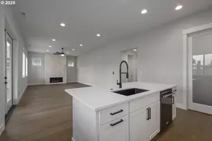 15208 S E Towers Ter, Milwaukie, OR 97267 - Photo 8