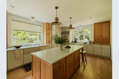 1615 S Greenwood Rd, Portland, OR 97219 - Photo 8