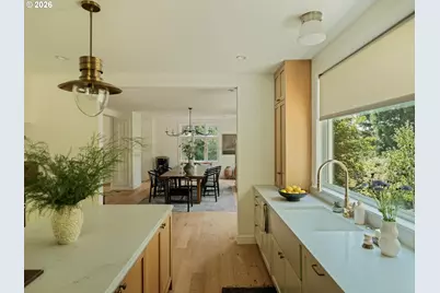 1615 S Greenwood Rd, Portland, OR 97219 - Photo 10