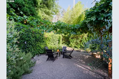 1615 S Greenwood Rd, Portland, OR 97219 - Photo 40