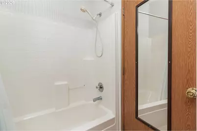 1621 NE Yaquina Heights Dr, Newport, OR 97365 - Photo 14