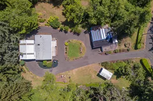 1621 NE Yaquina Heights Dr, Newport, OR 97365 - Photo 2