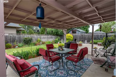 962 NW Keasey St, Roseburg, OR 97471 - Photo 30