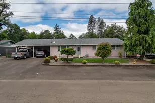 962 NW Keasey St, Roseburg, OR 97471 - Photo 2