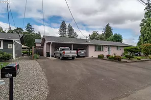 962 NW Keasey St, Roseburg, OR 97471 - Photo 4