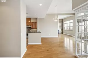 821 NW 11th Ave, Portland, OR 97209 - Photo 16