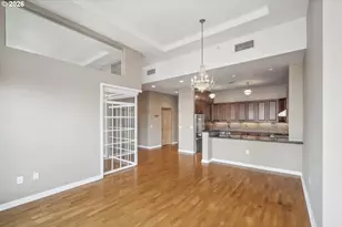 821 NW 11th Ave, Portland, OR 97209 - Photo 14