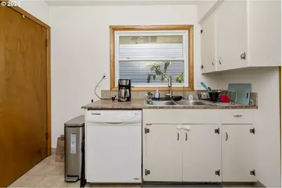 3419 SE Cora Dr, Portland, OR 97202 - Photo 36
