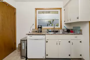 3419 SE Cora Dr, Portland, OR 97202 - Photo 36