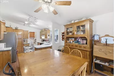 660 Wassom St, Lebanon, OR 97355 - Photo 12