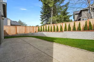 3853 Carman Dr, Lake Oswego, OR 97035 - Photo 24