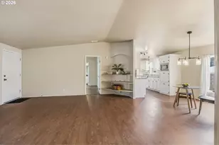 1281 S 57th Pl, Springfield, OR 97478 - Photo 6